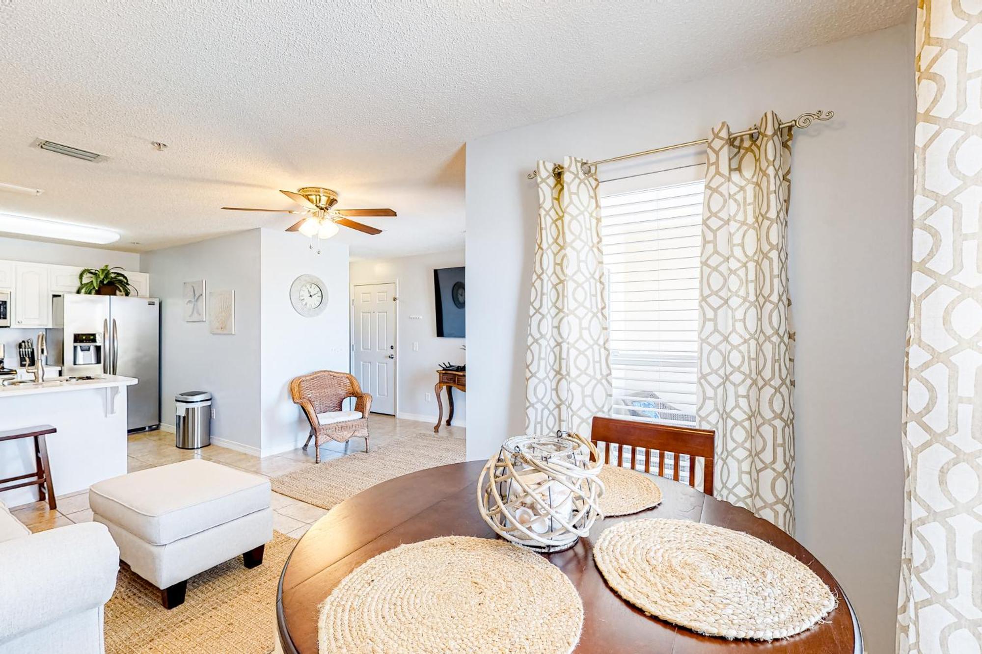 Gulf Island Condos II Наварра Номер фото