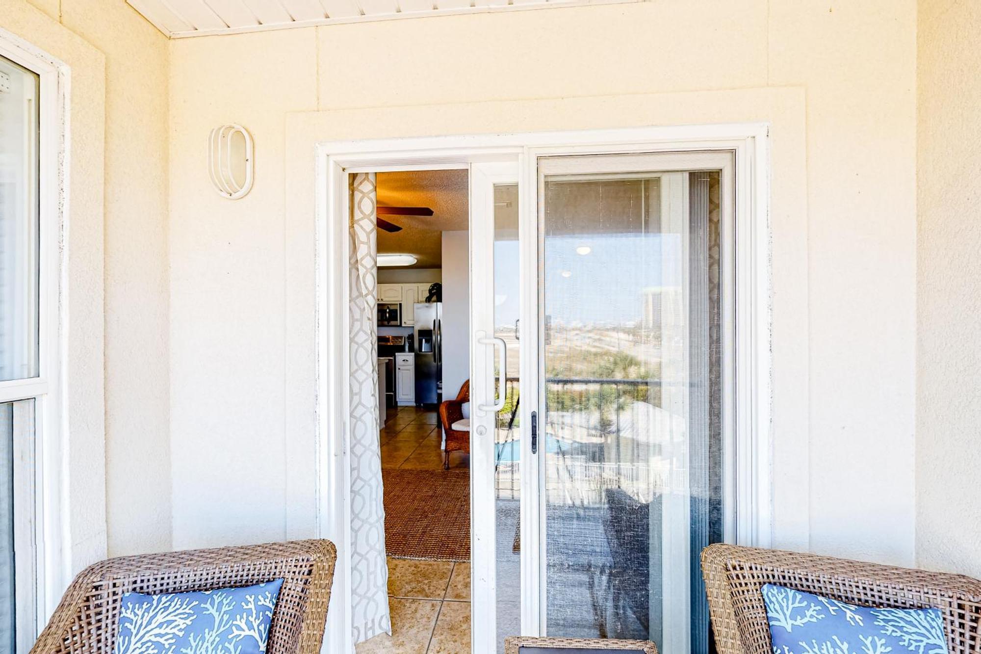 Gulf Island Condos II Наварра Номер фото