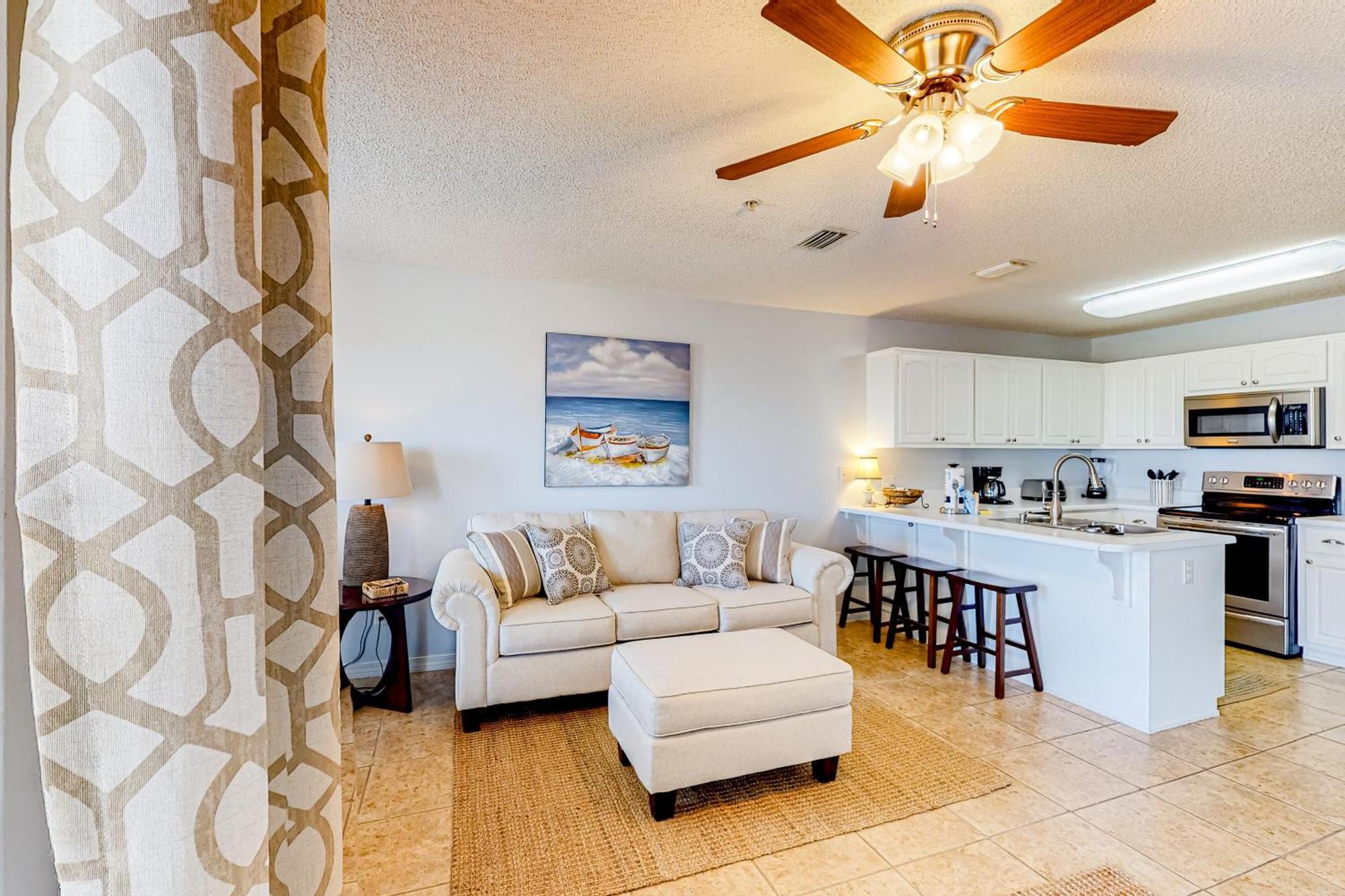 Gulf Island Condos II Наварра Номер фото