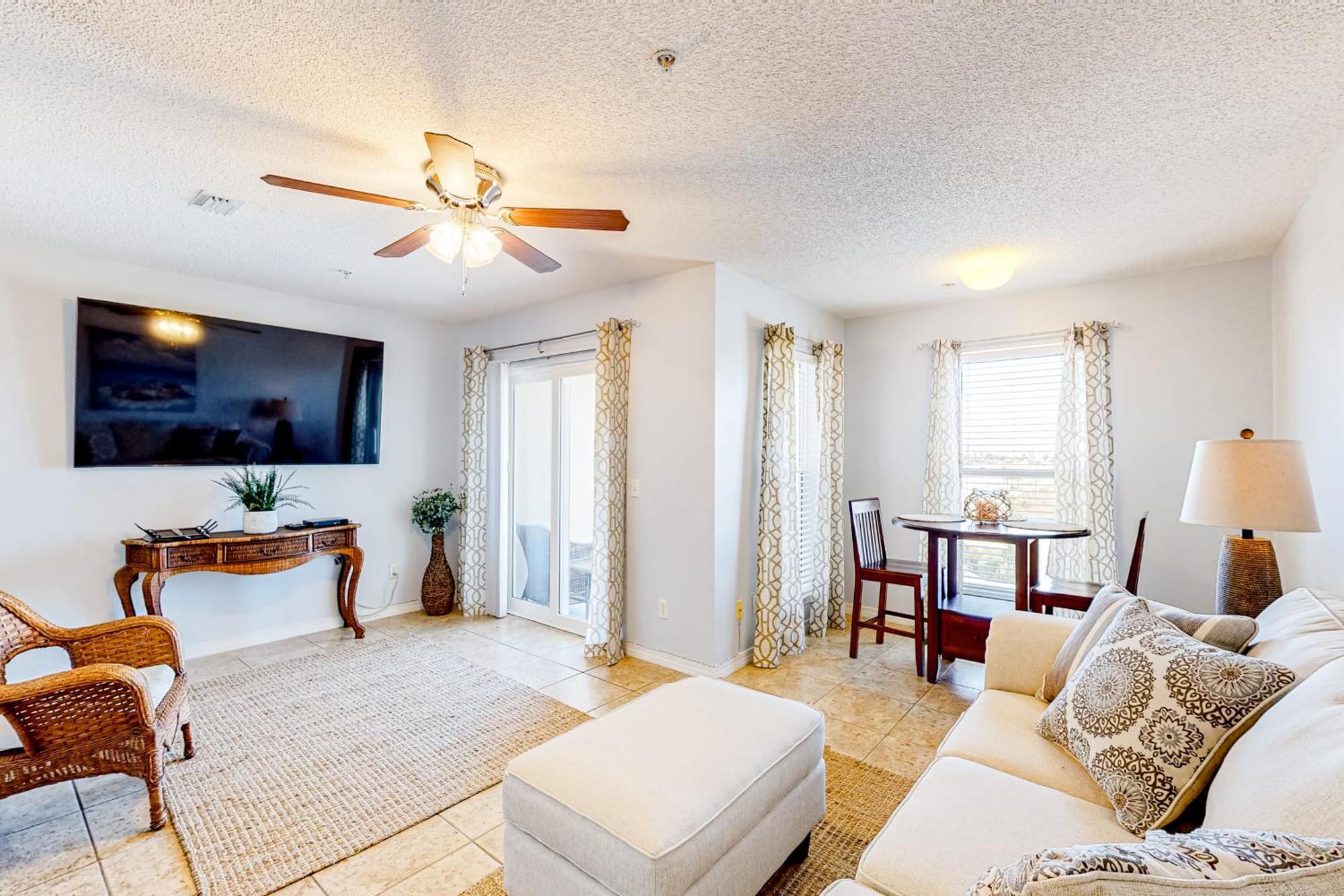 Gulf Island Condos II Наварра Номер фото