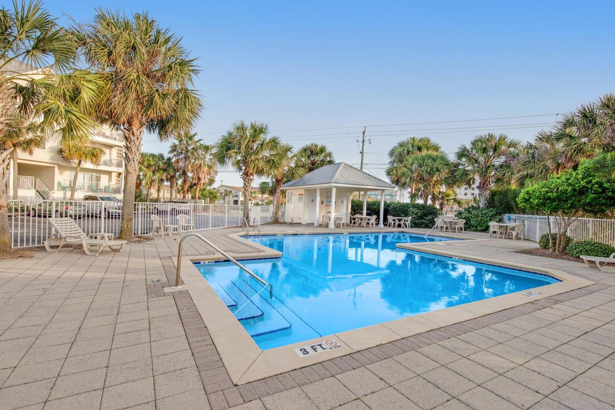 Gulf Island Condos II Наварра Номер фото
